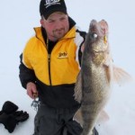 Catch walleye thru the ice on Lake of the Woods